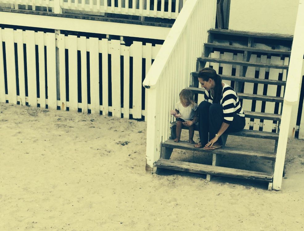 Kids vacation photos: Sister and sand